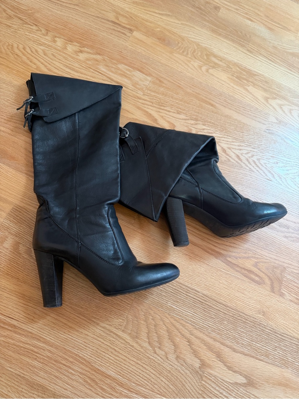 Genuine Italian Leather Buckle Cuff Boots | Black Pointed Toe | Size 39 (8.5-9)